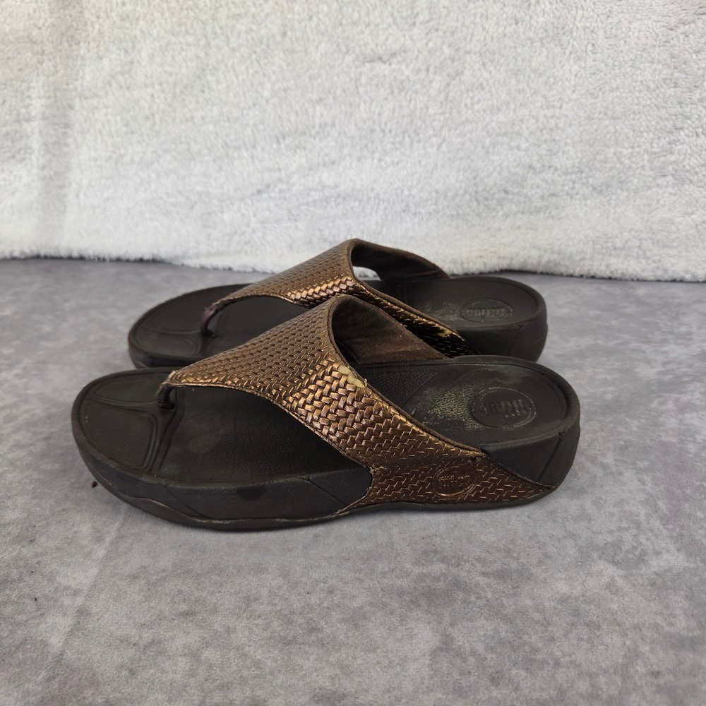 FitFlop Womens 8 Bronze Woven Metallic Microwobbleboard Thong Sandals 407-012